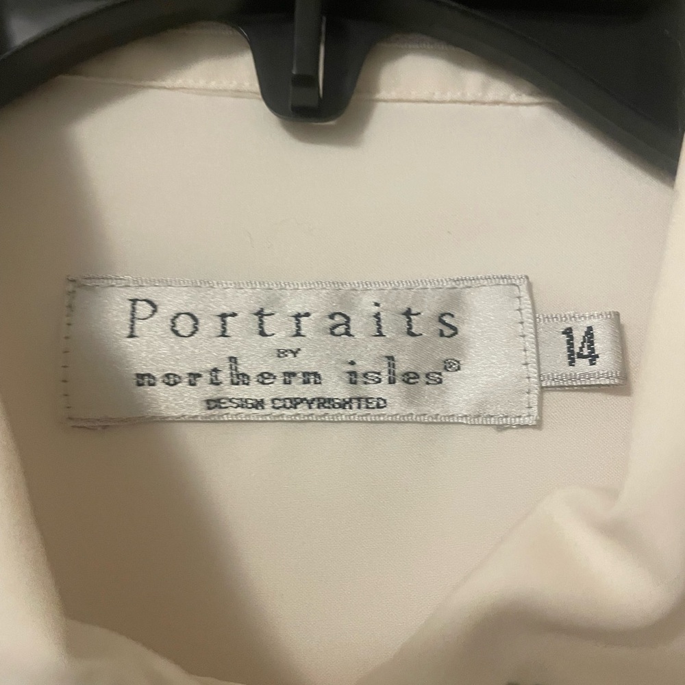Embroidered Cream Blouse - Picture 4 of 4